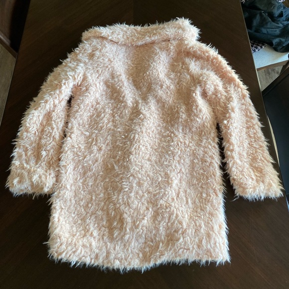 Fluffy coat - Picture 2 of 4